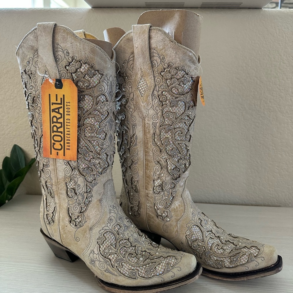 Corral Women’s “Wedding” Cowboy Boot Size 7.5 NWT